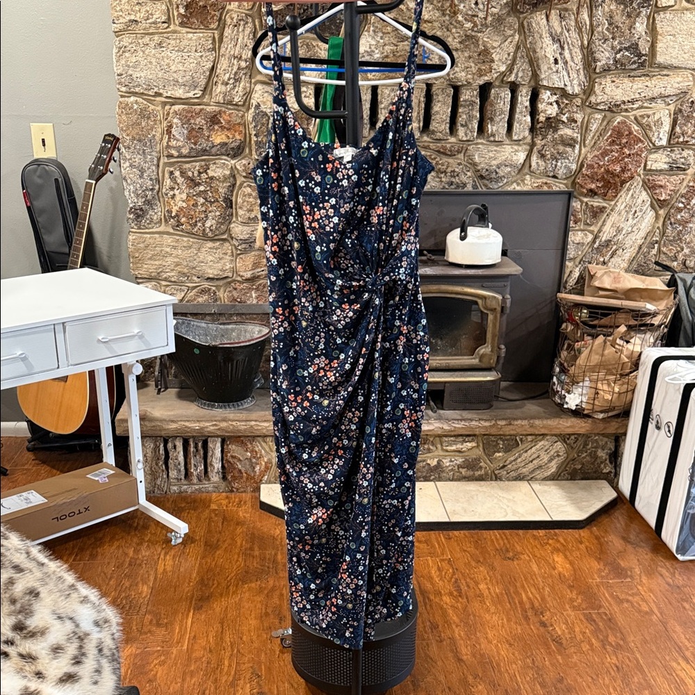 Nine Britton Navy Floral Midi Dress
